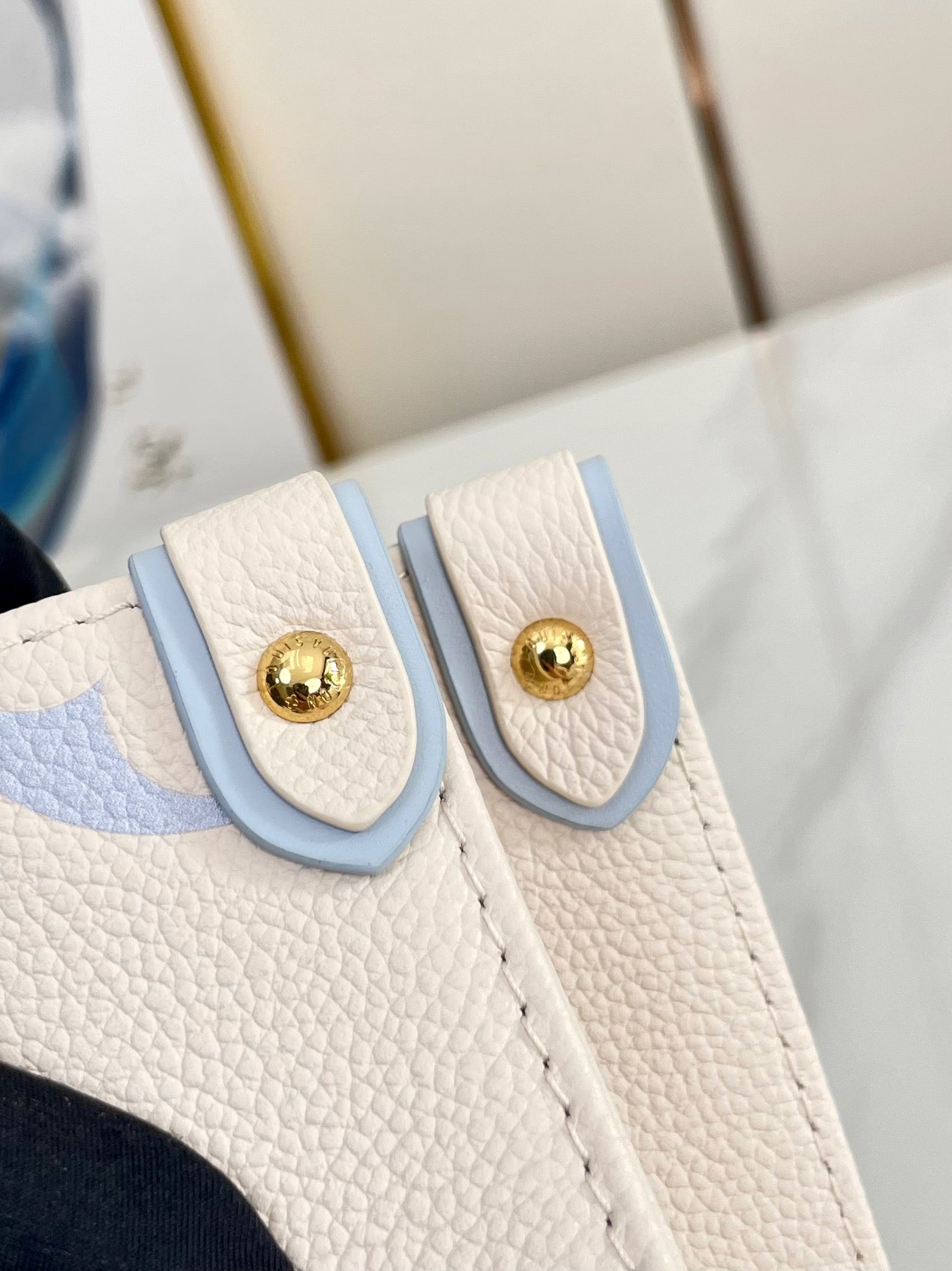 LOUIS VUITTON ONTHEGO 25 WHITE PURPLE MONOGRAM CANVAS
