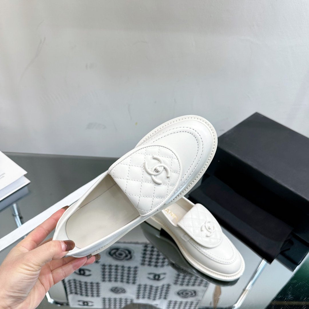 CHANEL Moasins White Quilted Calfskin