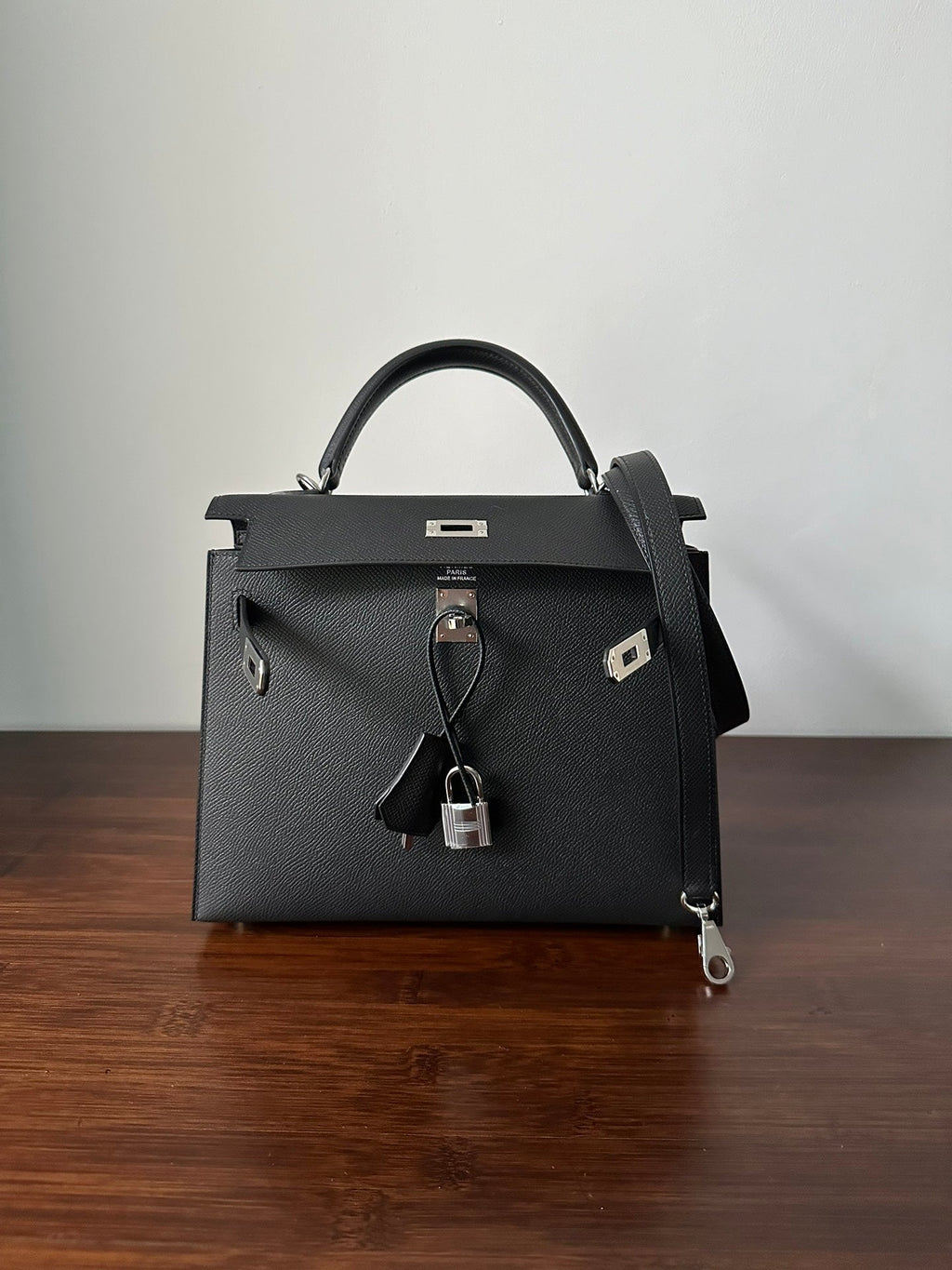 HERMES KELLY 25CM BLACK EPSOM SILVER HARDWARE