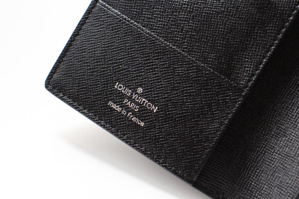 LOUIS VUITTON LV 25S PASSPORT HOLDER 14 IN MONOGRAM ECLIPSE COATED CALFSKIN