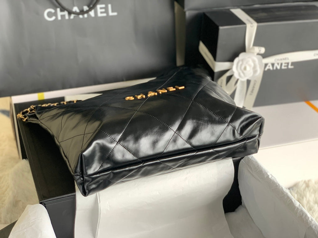 CHANEL LARGE 42 BAG IN BLACK CALFSKIN GOLD HARDWARE