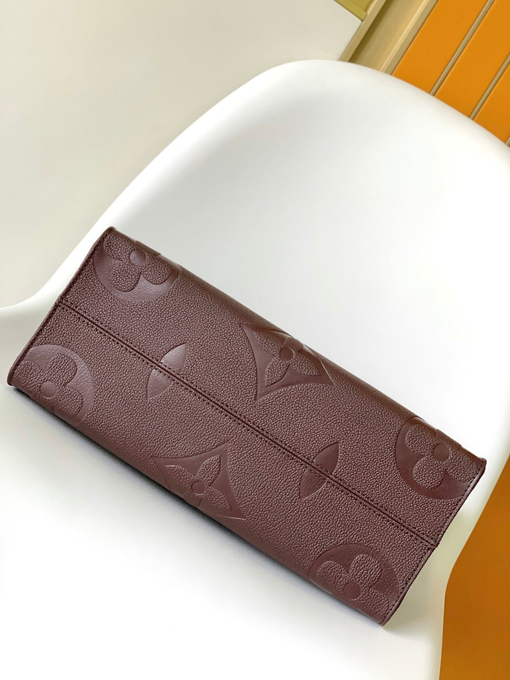 LOUIS VUITTON ONTHEGO MM 35CM CHERRY