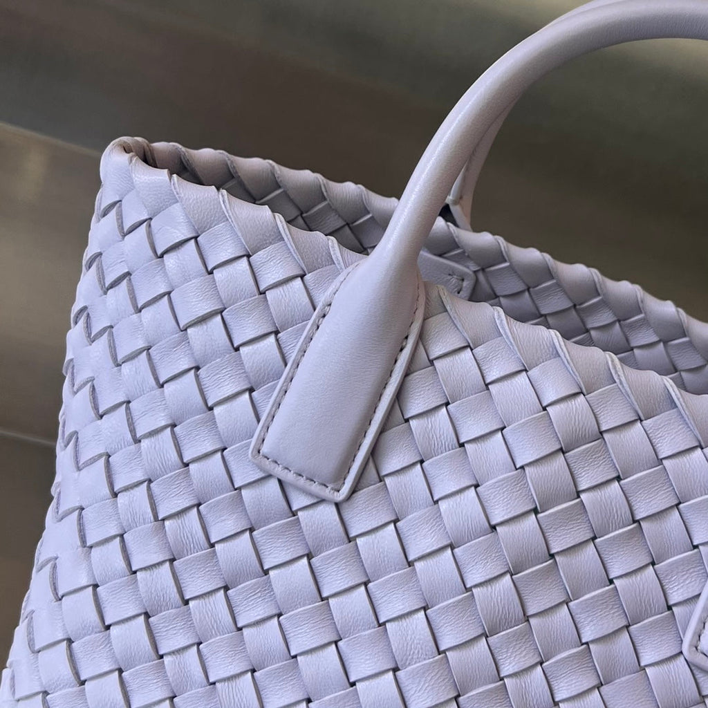 BOTTEGA VENETA MINI CABAT 20 IN LILAC PURPLE LAMBSKIN