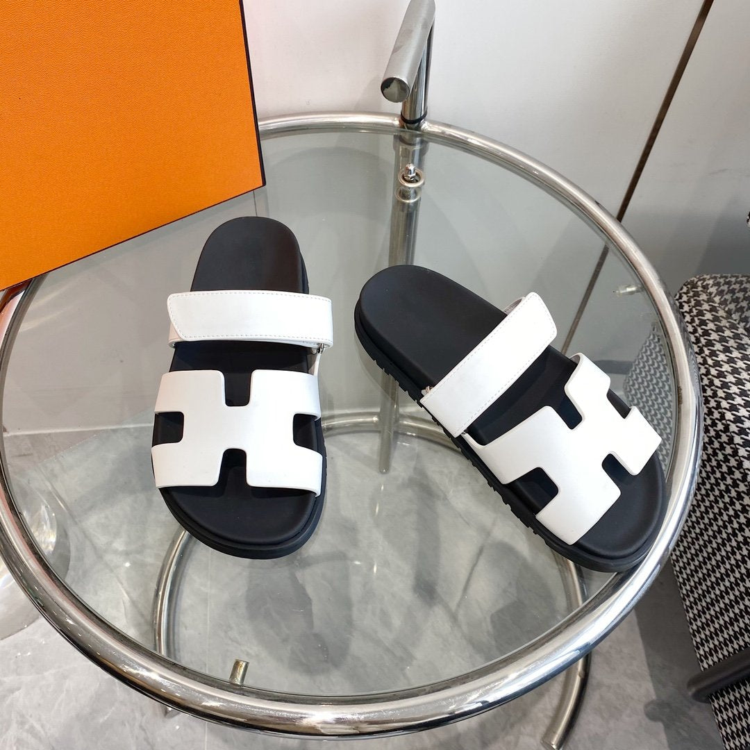 HERMES Chypre Sandal White Mastic Calfskin Leather
