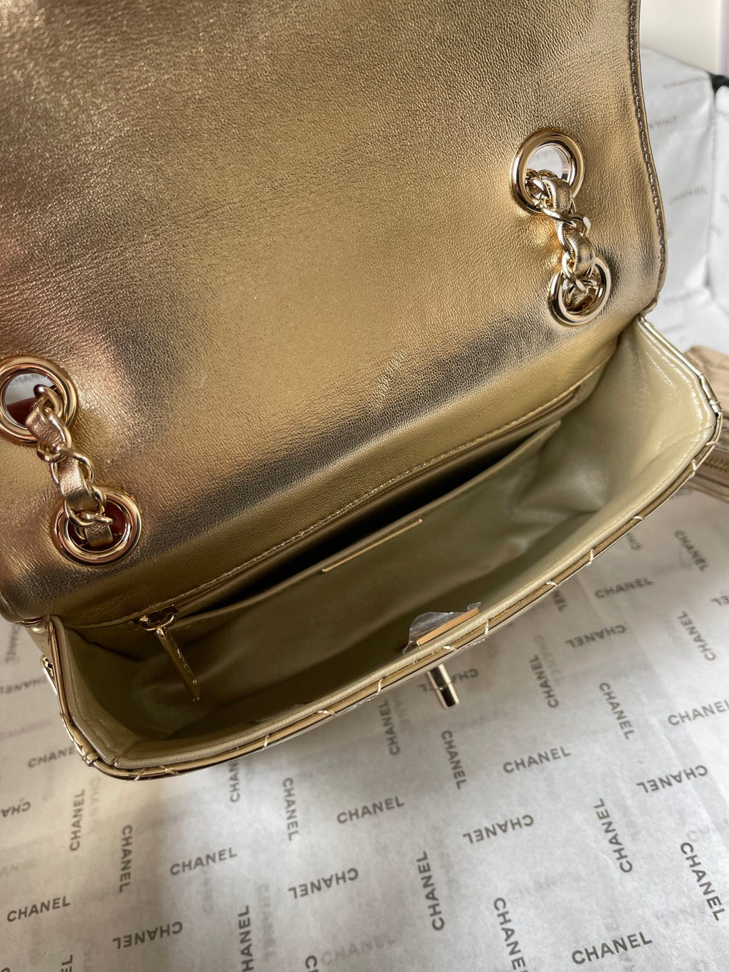 CHANEL MINI 19 FLAP BAG IN GOLDEN METALLIC CALFSKIN