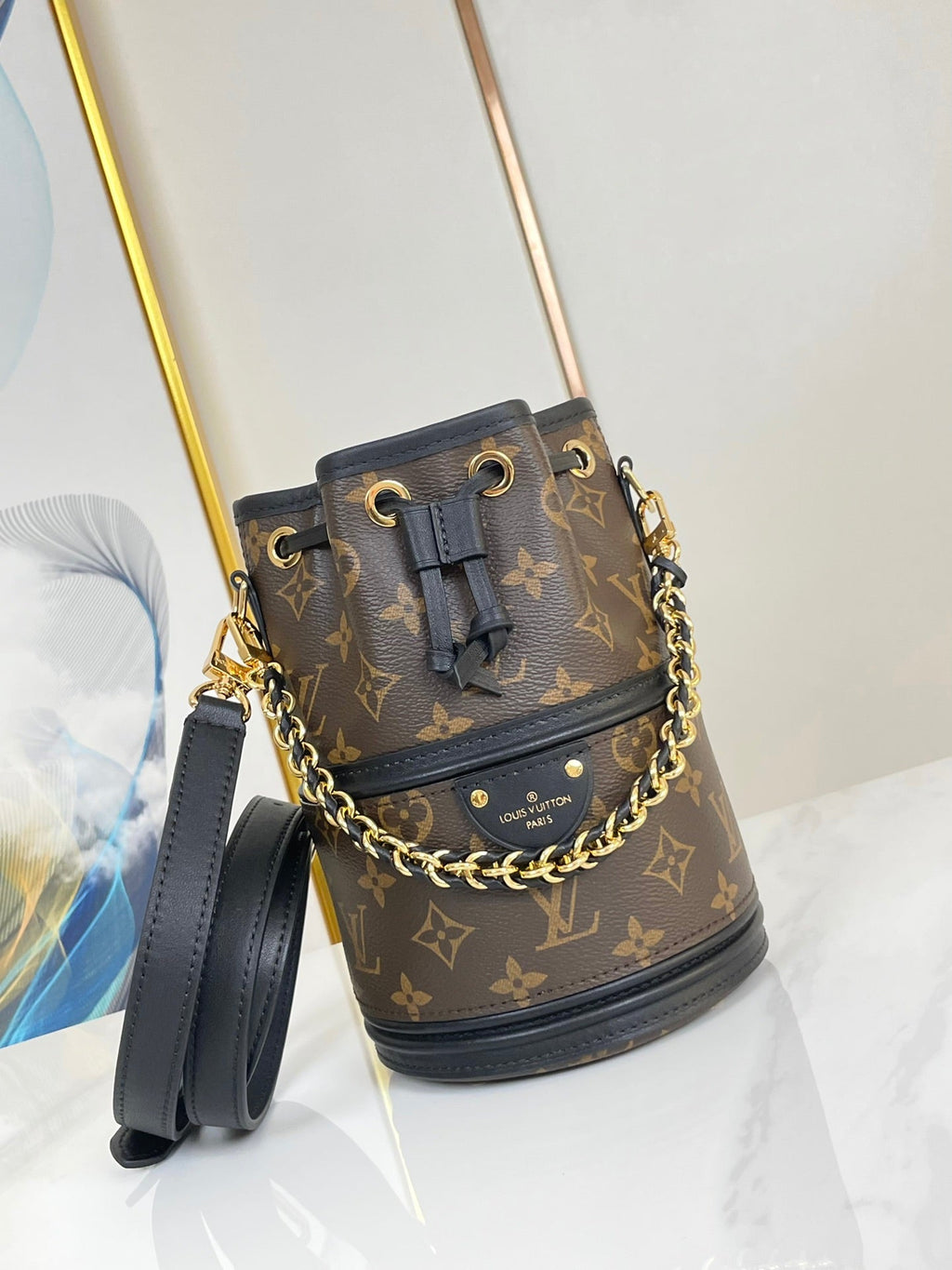 LOUIS VUITTON CANOÉ 20 IN BROWN MONOGRAM CANVAS GOLD HARDWARE