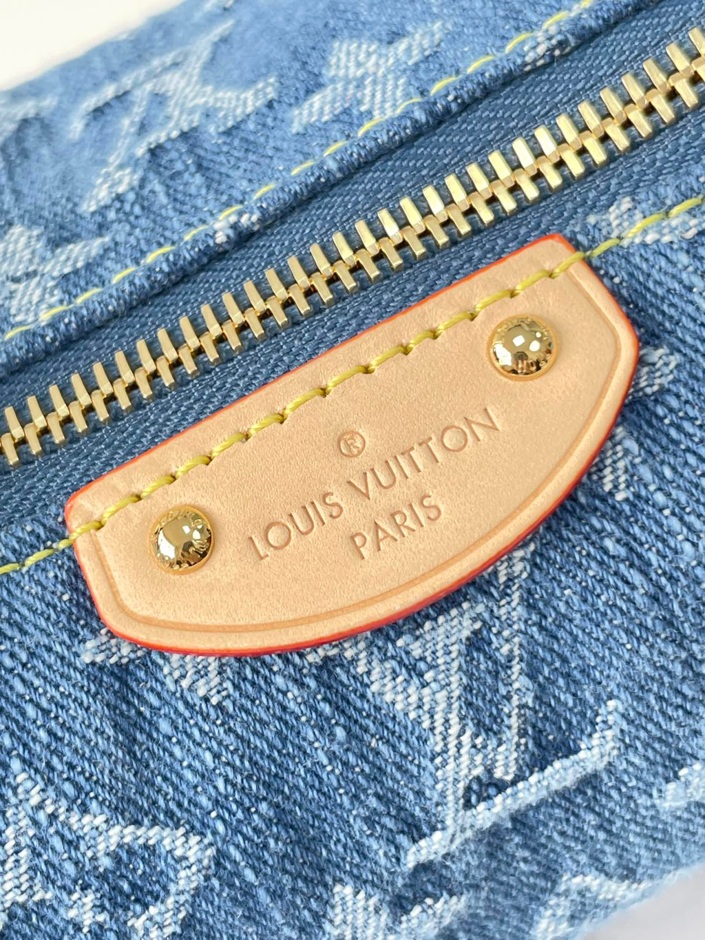 LOUIS VUITTON HILLS POCHETTE 18 IN BLUE MONOGRAM DENIM