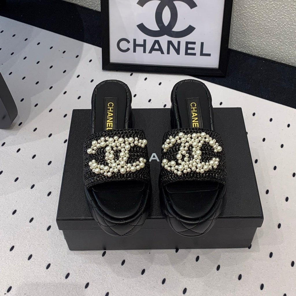 CHANEL Double  pearl platform sandals Sheepskin Black