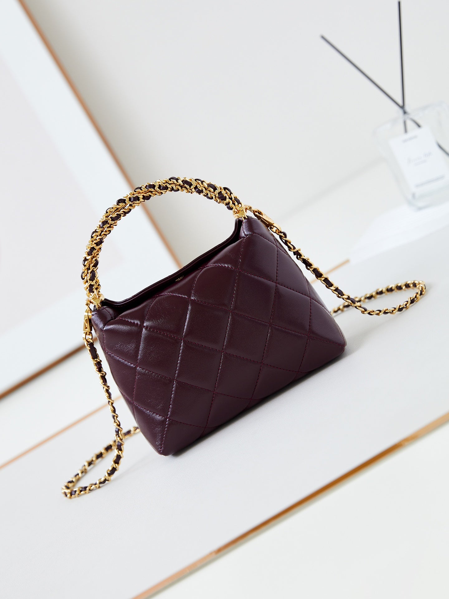 CHANEL HOBO BAG 18 IN WINE RED SOFT LAMBSKIN GOLD CHAIN