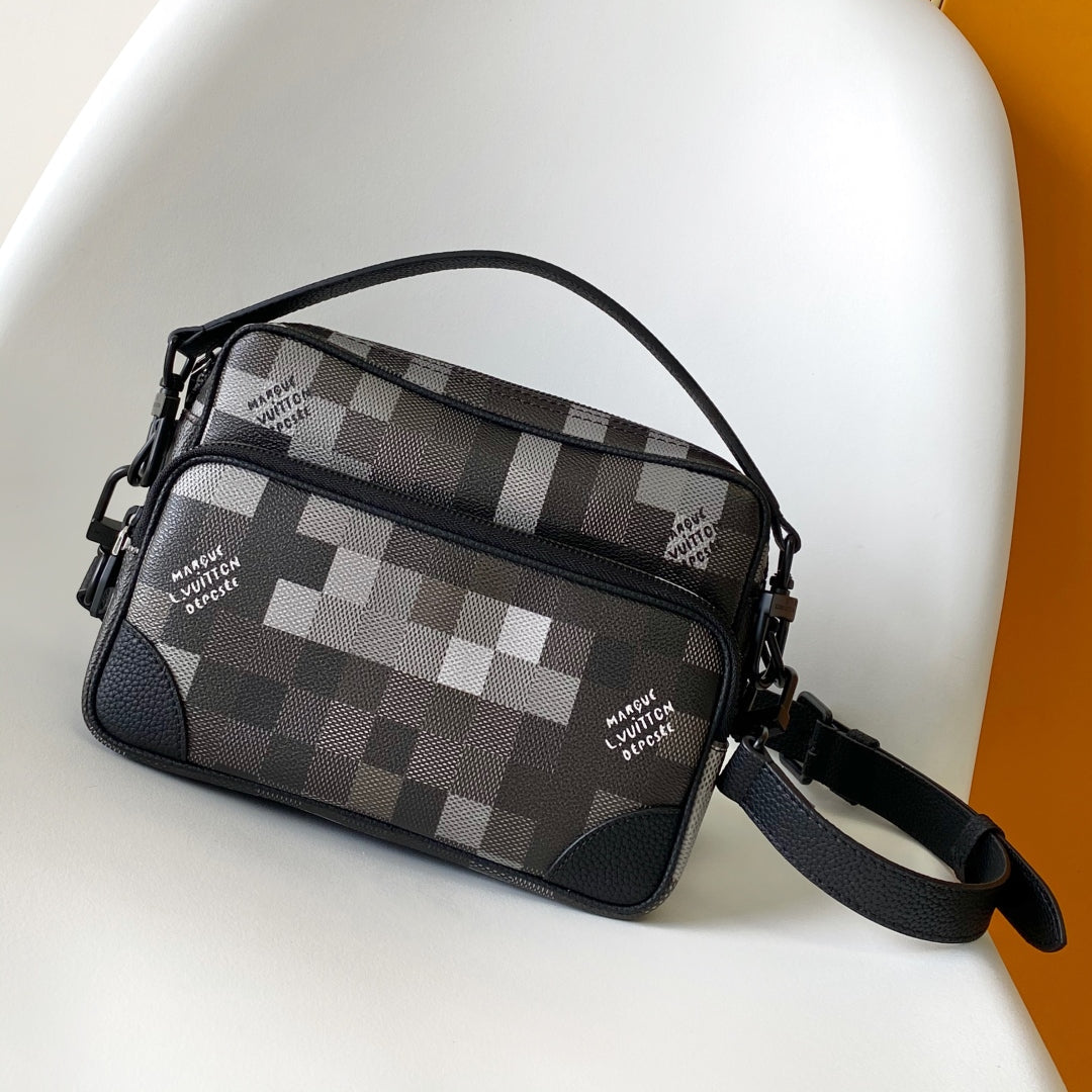 LOUIS VUITTON LV 25S NIL MESSENGER BAG 25 IN DAMOFLAGE BLACK CALFSKIN