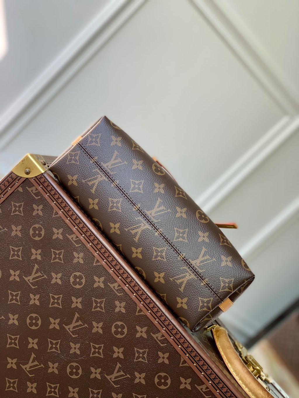 LOUIS VUITTON CARRY ALL 26 IN BROWN MONOGRAM CANVAS AND CALFSKIN GOLD HARDWARE
