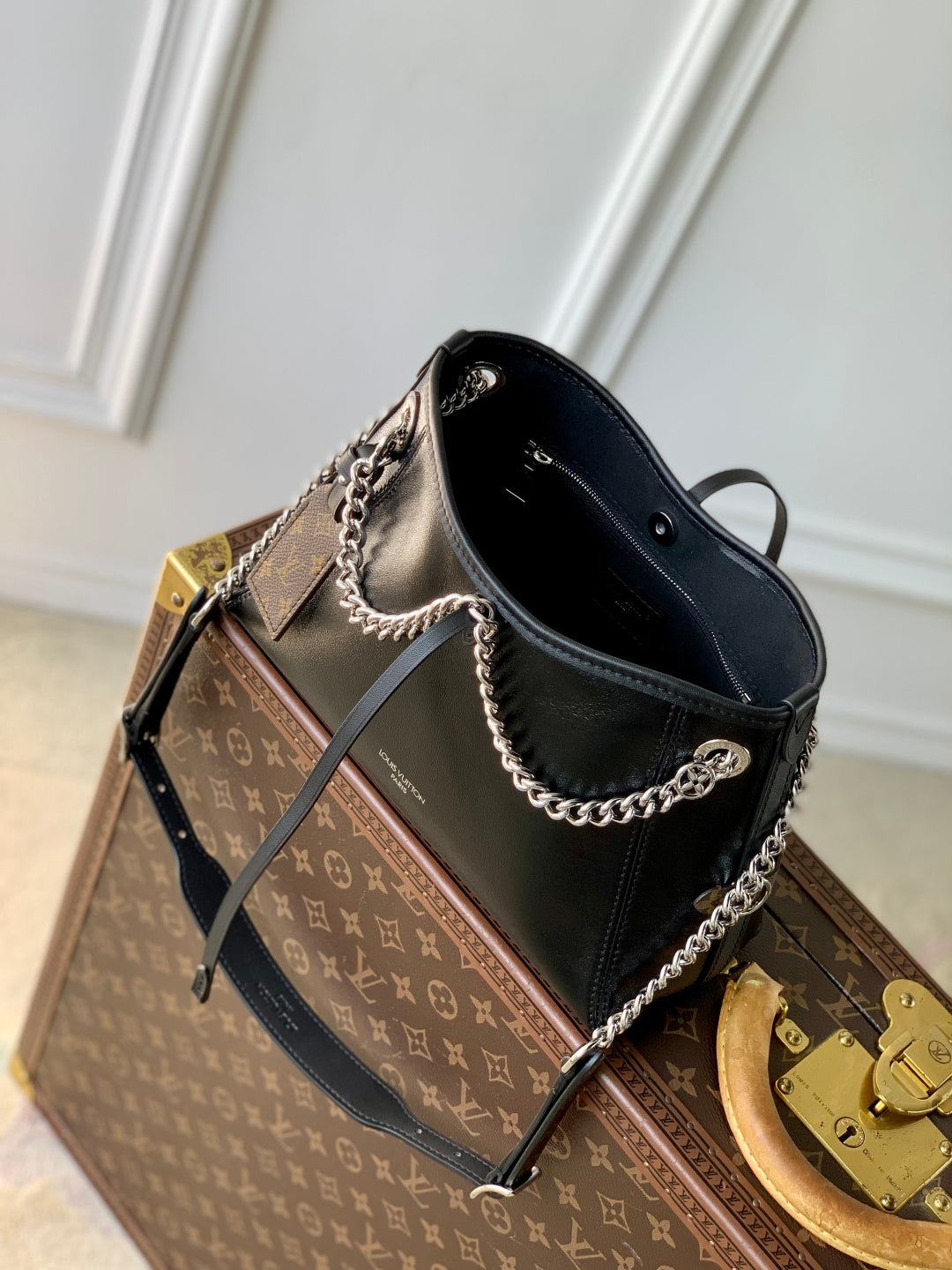 LOUIS VUITTON CARRYALL CARGO VIBE BB 26 IN BLACK LAMBSKIN BORWN MONOGRAM TAG