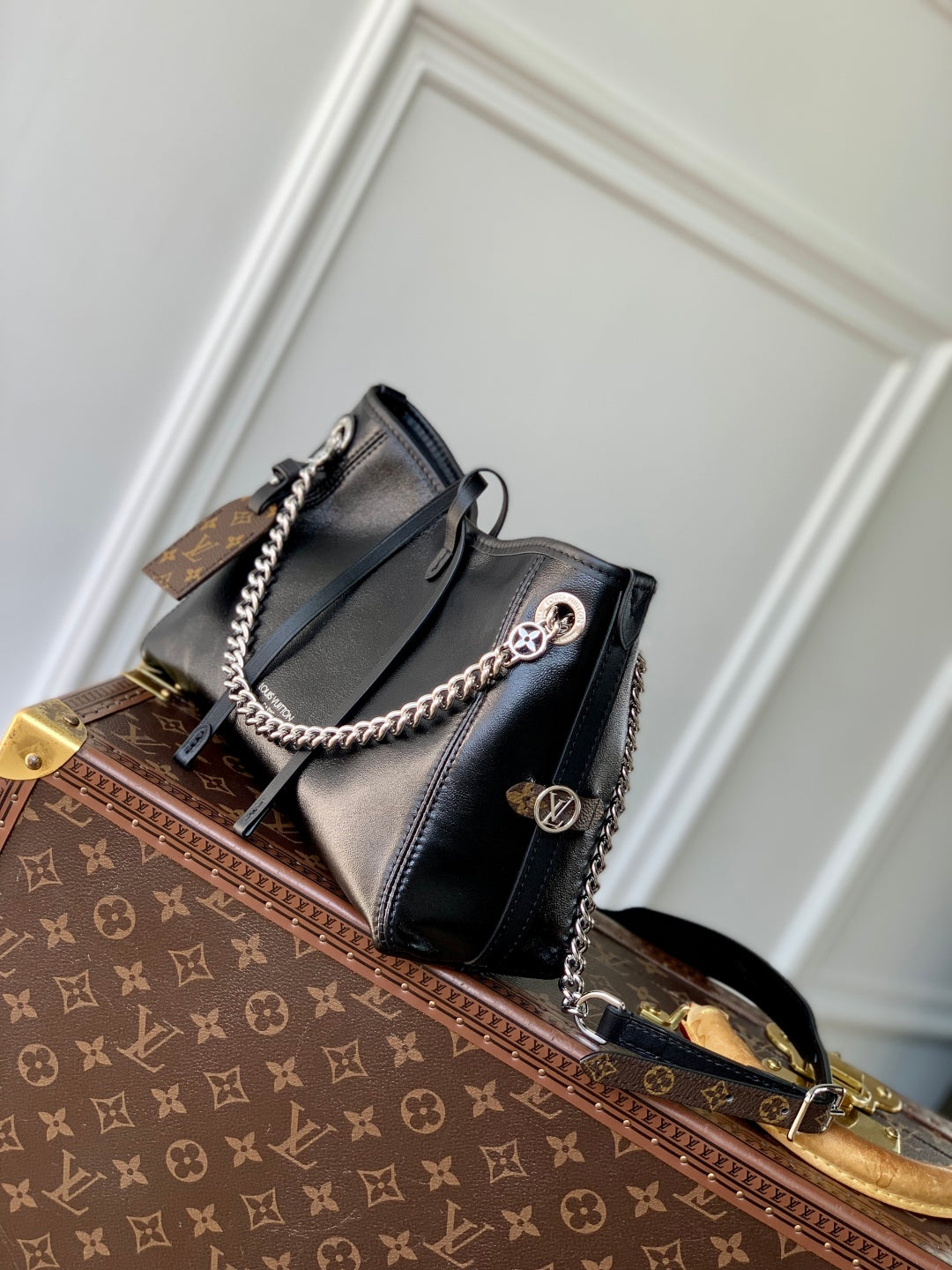 LOUIS VUITTON CARRYALL CARGO VIBE BB 26 IN BLACK LAMBSKIN BORWN MONOGRAM TAG
