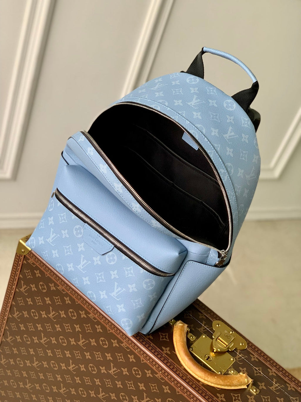 LOUIS VUITTON DISCOVERY SLIM BACKPACK 38 BLUE MONOGRAM COATED CANVAS AND CALFSKIN