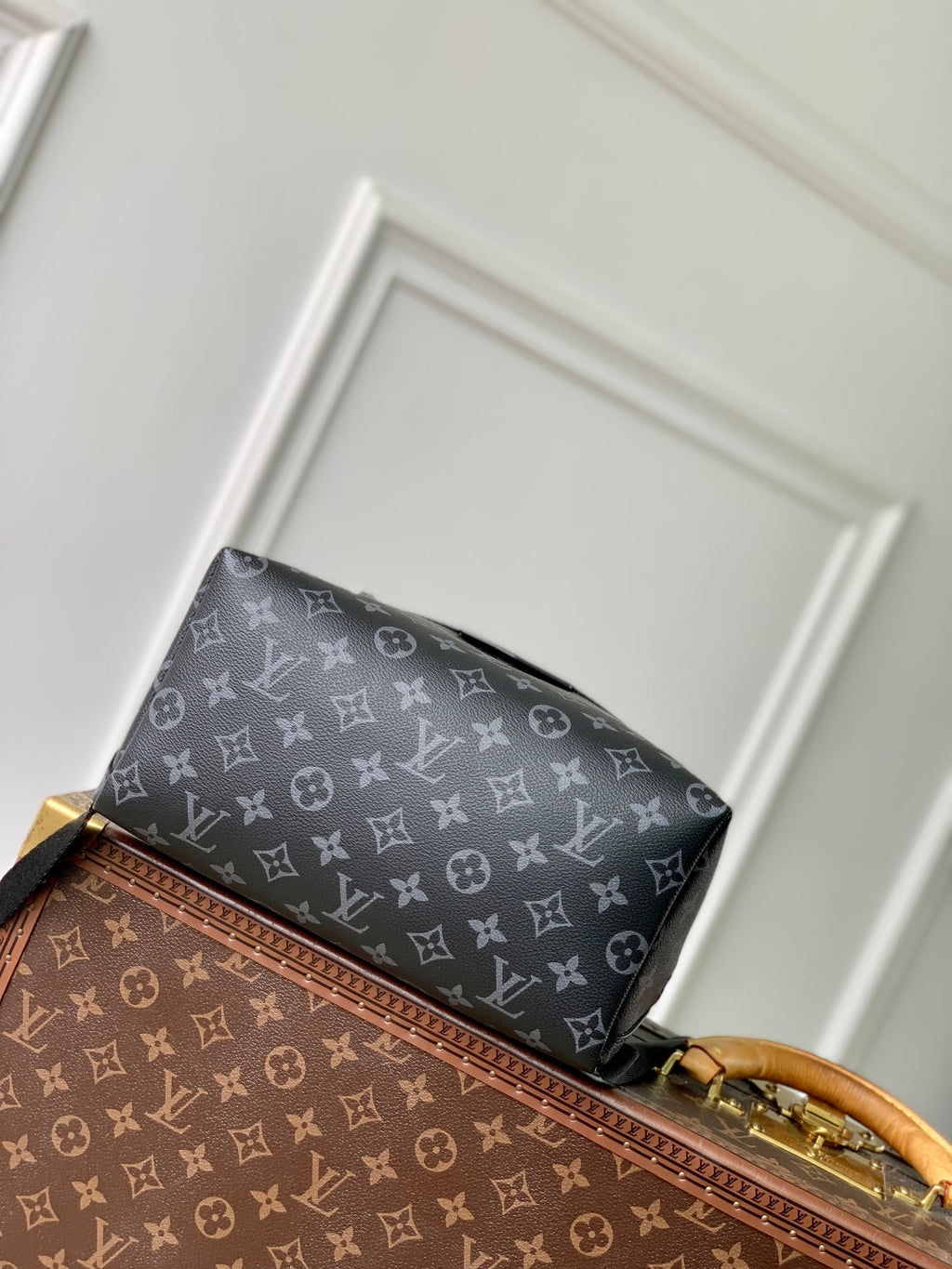 LOUIS VUITTON DISCOVERY SLIM BACKPACK 38 IN BLACK MONOGRAM ECLIPSE COATED CALFSKIN