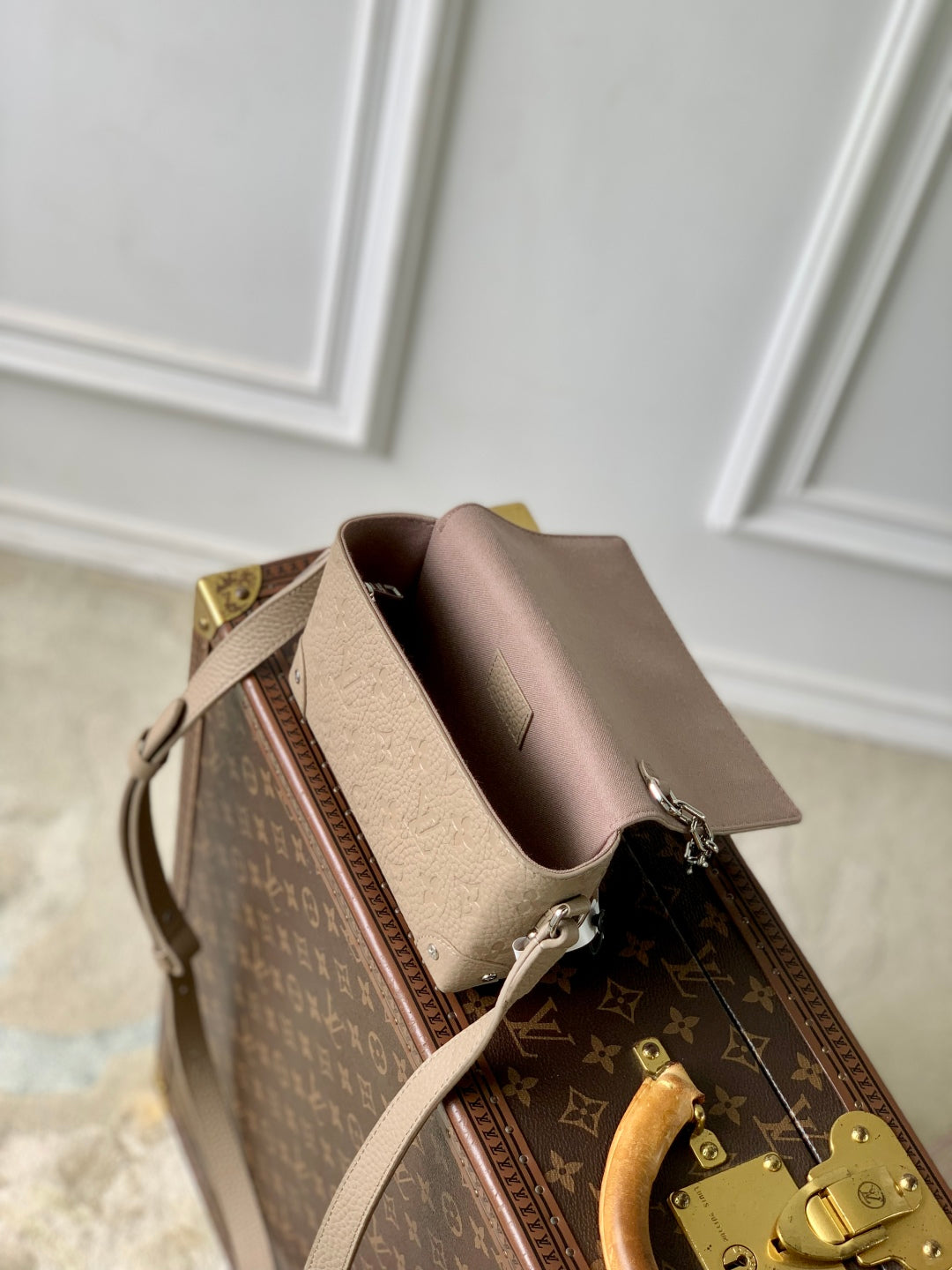 LOUIS VUITTON STEAMER WEARABLE WALLET 18 IN LIGHT BROWN MONOGRAM TAURILLON CALFSKIN