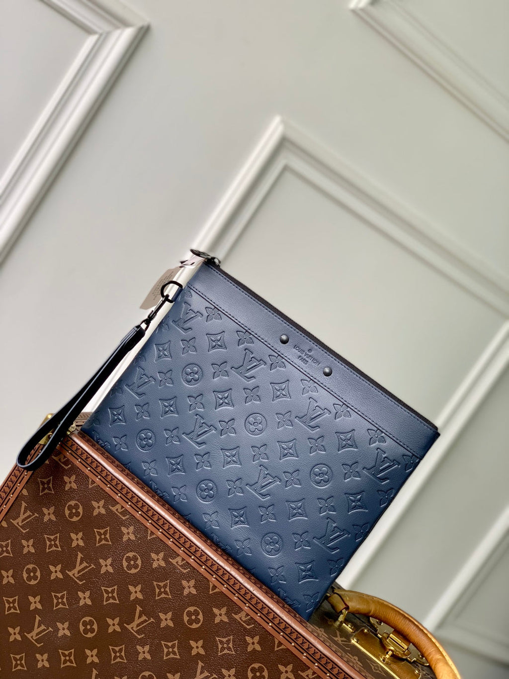 LOUIS VUITTON POCHETTE TOGO 30 IN DARK BLUE MONOGRAM ECLIPSE CALFSKIN EMBOSSED LOGO