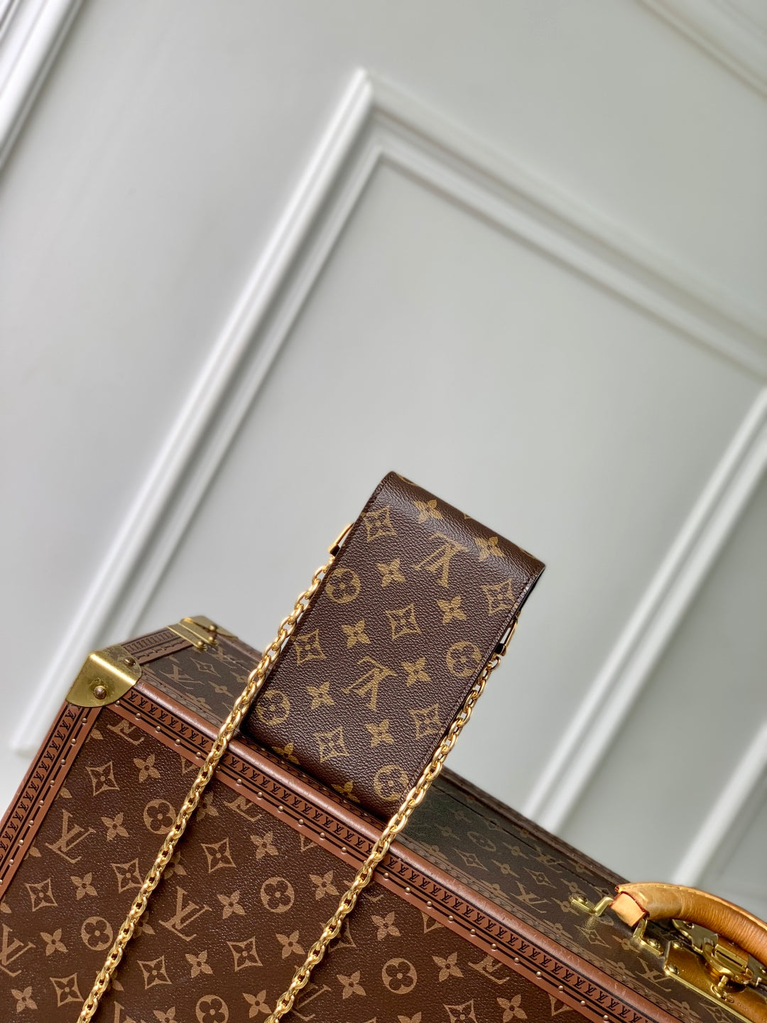 LOUIS VUITTON PHONE POUCH 17.5 IN BROWN MONOGRAM COATED CANVAS AND CALFSKIN