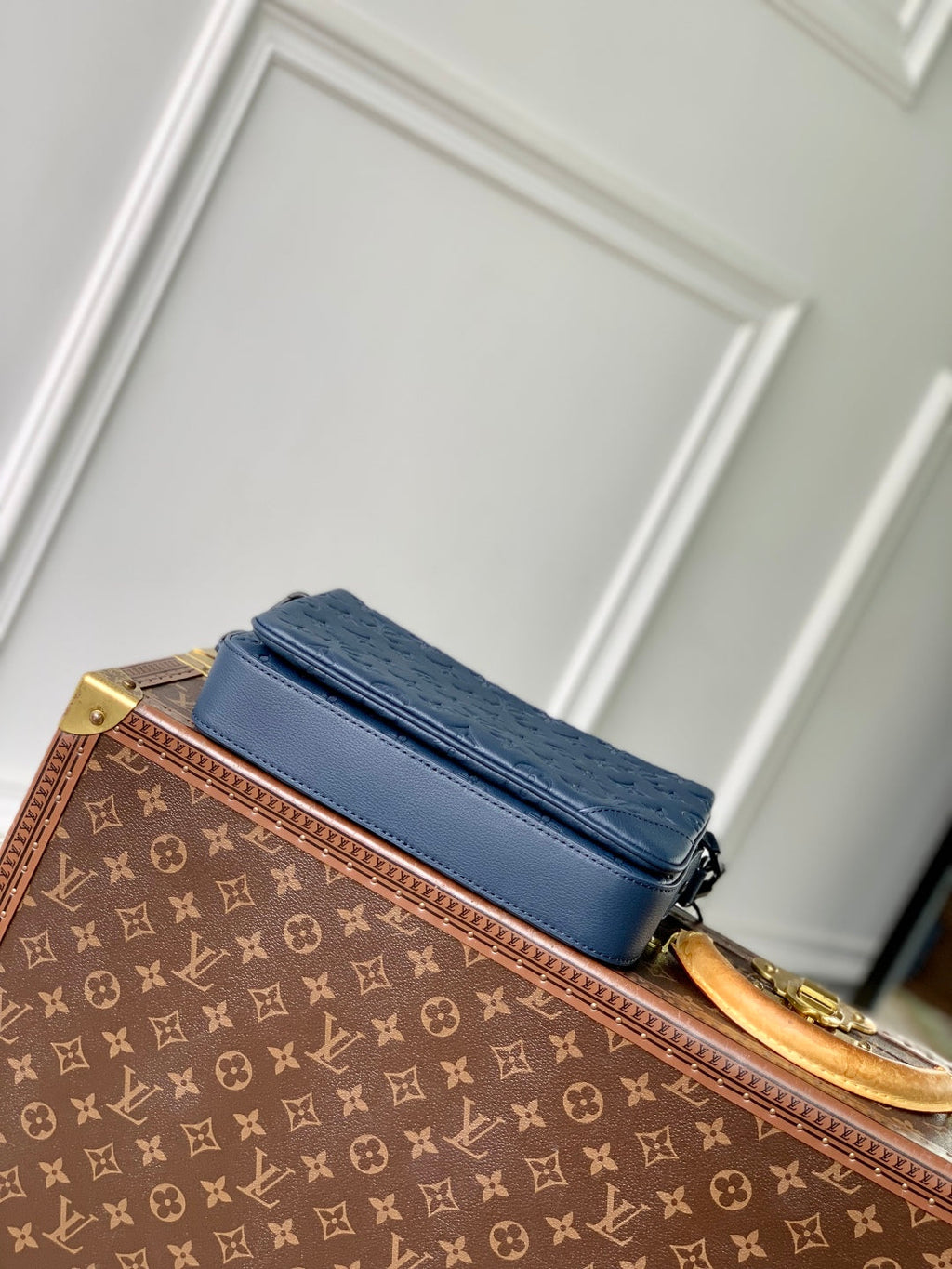 LOUIS VUITTON TRIO MESSENGER 25 IN BLUE MONOGRAM SHADOW CALFSKIN