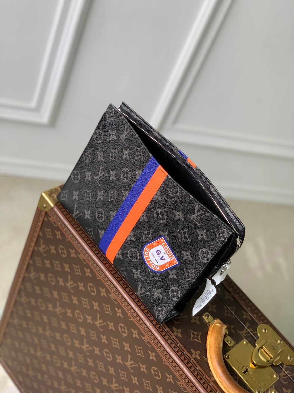 LOUIS VUITTON RIO TOILET POUCH 25 IN BLACK CANVAS MONOGRAM SILVER LOCK