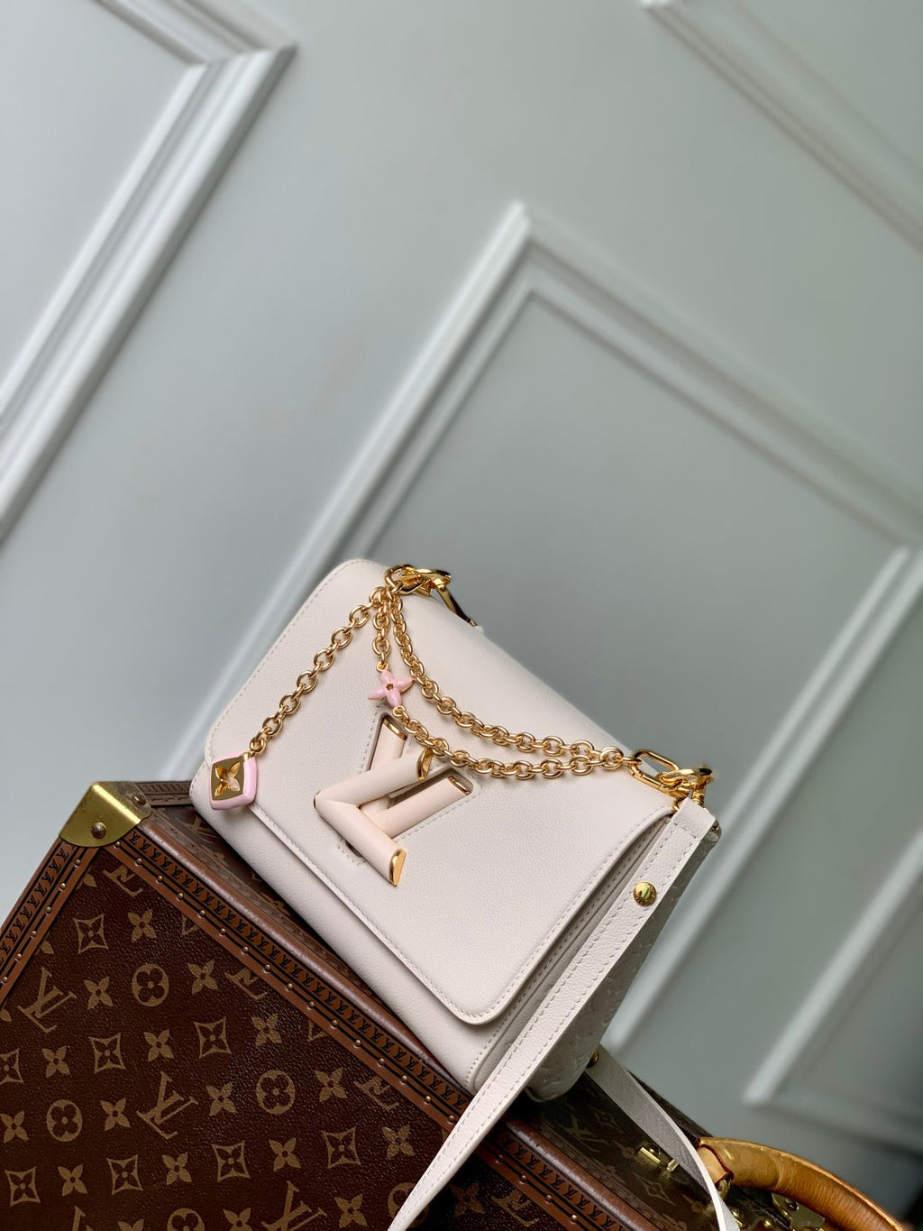 LOUIS VUITTON TWIST SLIM 19 IN LIGHT PINK TAURILLON CALFSKIN GOLD HARDWARE