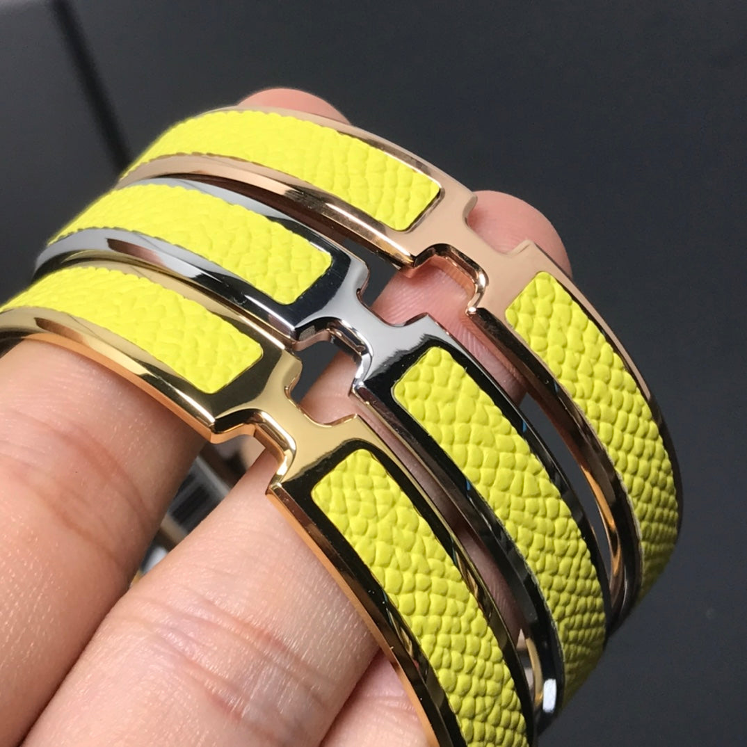 18K Olympe Yellow Hermes Bracelet