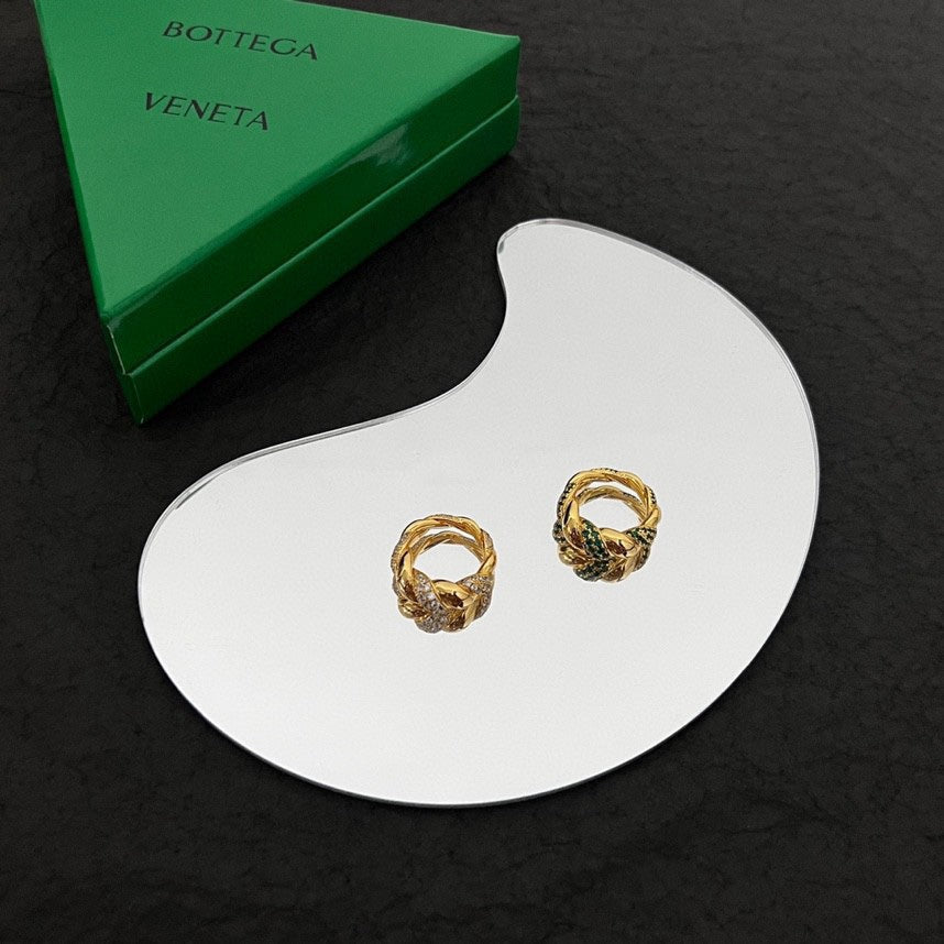 18K BVLGARI Red Crystals Ring