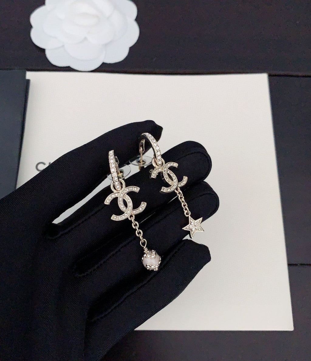 18K  Chanel Pearl Long Pendant Earrings