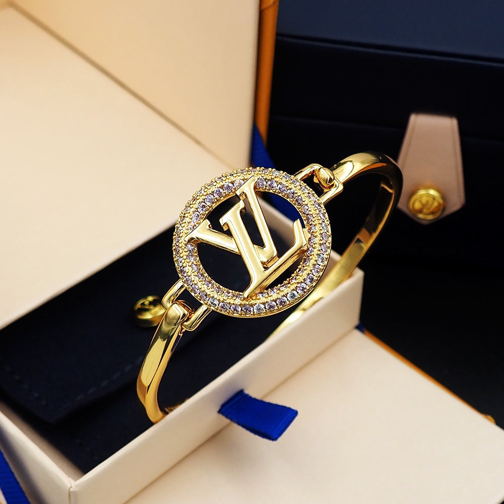 18K Louis Vuitton Louise Tresor Bracelet