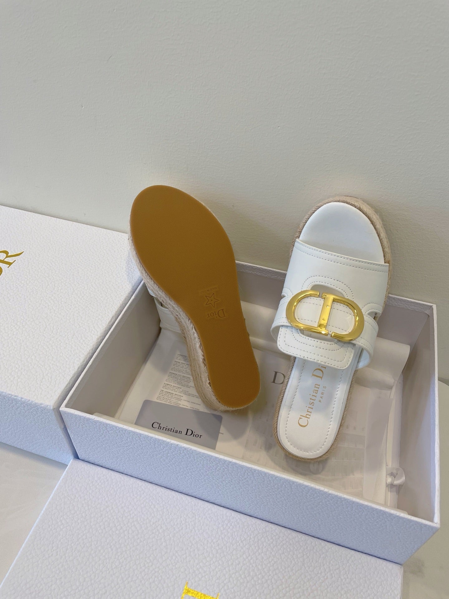 DIOR MONTAIGNE WEDGE SLIDE 95MM IN WHITE CALFSKIN