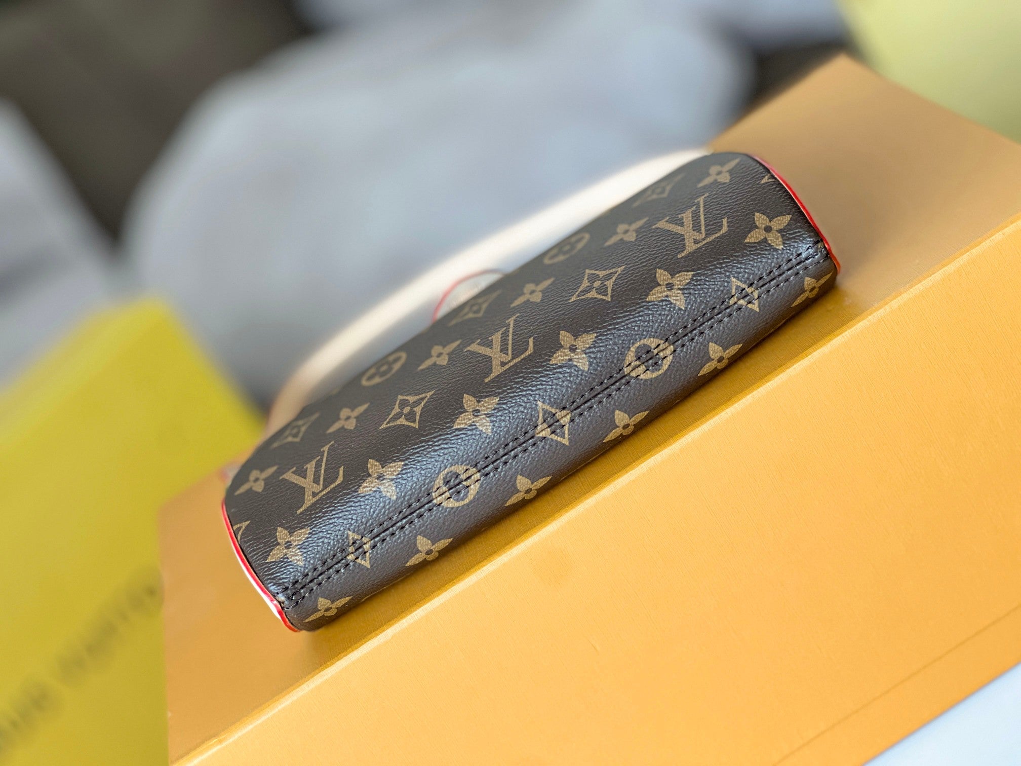 LOUIS VUITTON LV 25S POCHETTE TIRETTE 22 IN DARK BROWN MONOGRAM CANVAS GOLD HARDWARE