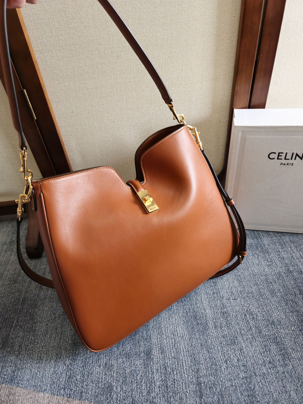 CELINE MEDIUM CAMILLE 16 SOFT BAG 36 BURNT SIENNA IN SMOOTH CALFSKIN