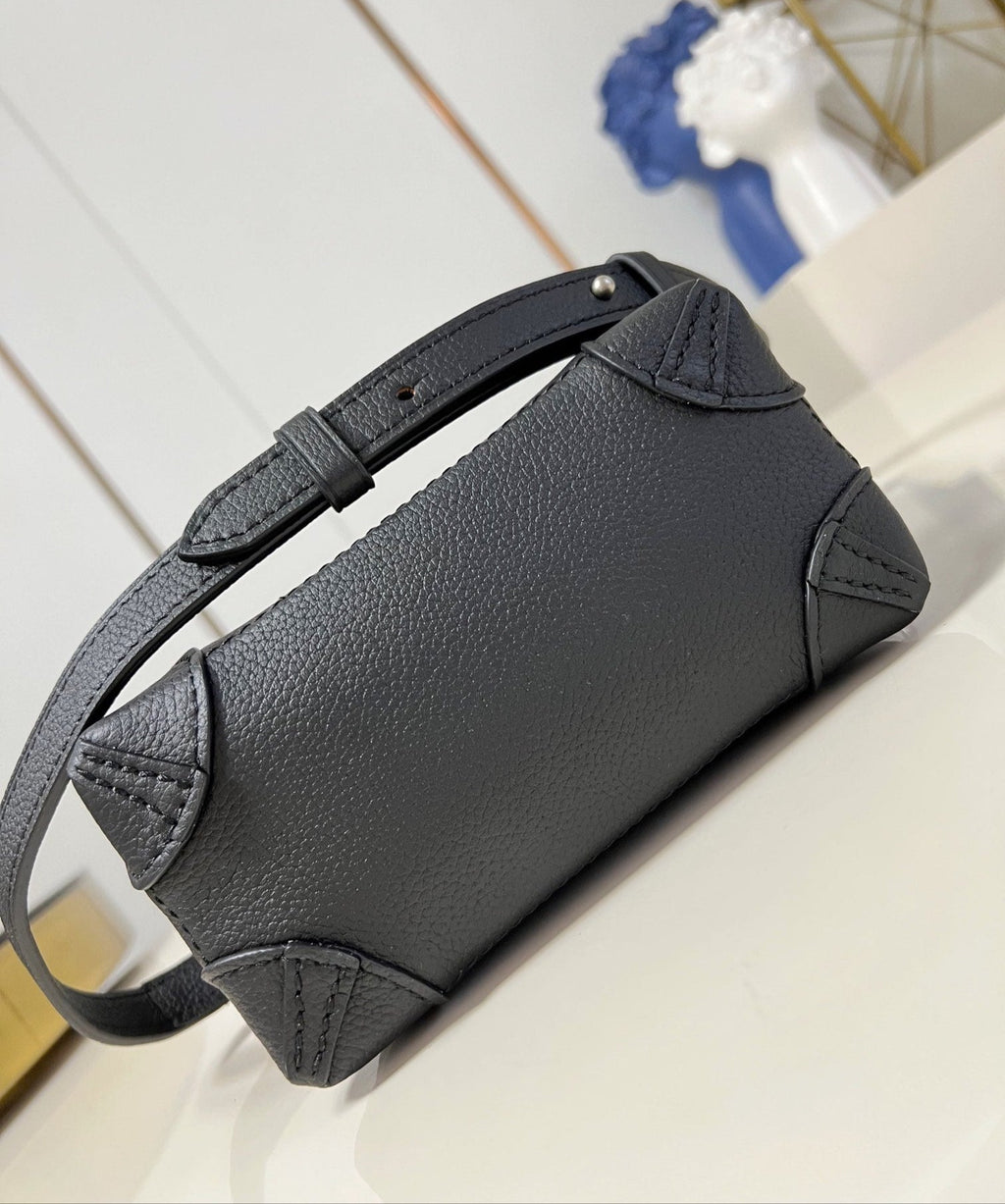 LOUIS VUITTON STEAMER 20 IN BLACK CALFSKIN SILVER HARDWARE