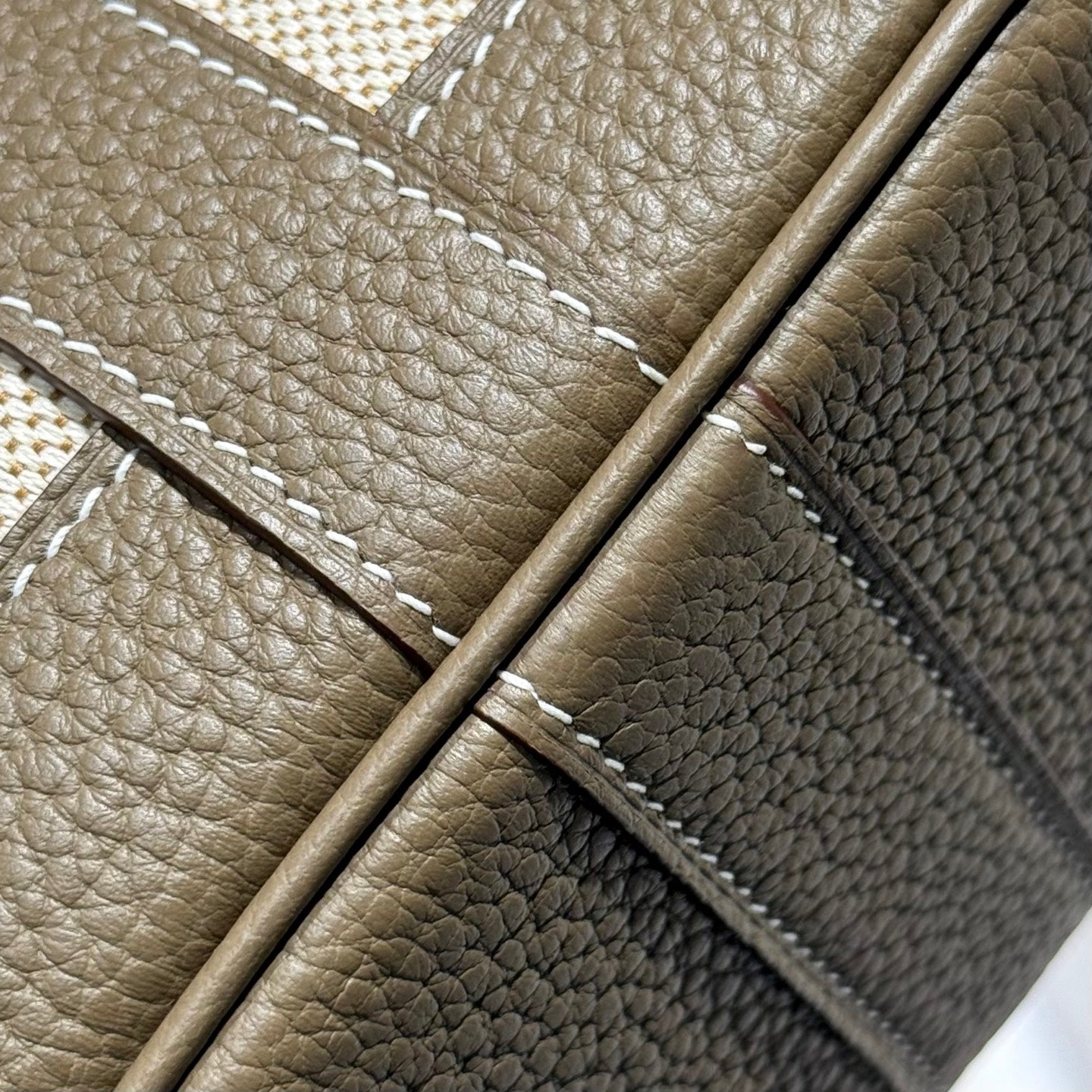 HERMES GARDEN PARTY 23CM IN WHITE TOILETS COTTON CANVAS AND TAUPE CALFSKIN