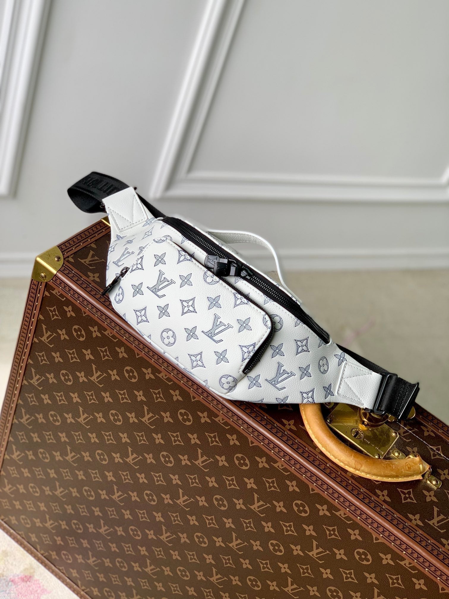 LOUIS VUITTON RUSH BUMBAG 30 IN WHITE MONOGRAM SHADOW CALFSKIN