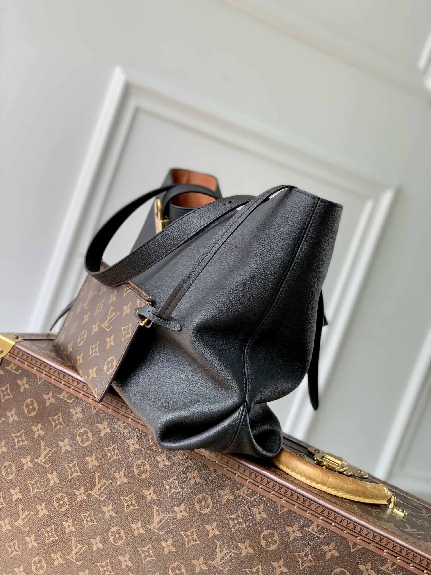 LOUIS VUITTON LOW KEY CABAS MM BAG 47 IN BLACK GRAINED CALFSKIN