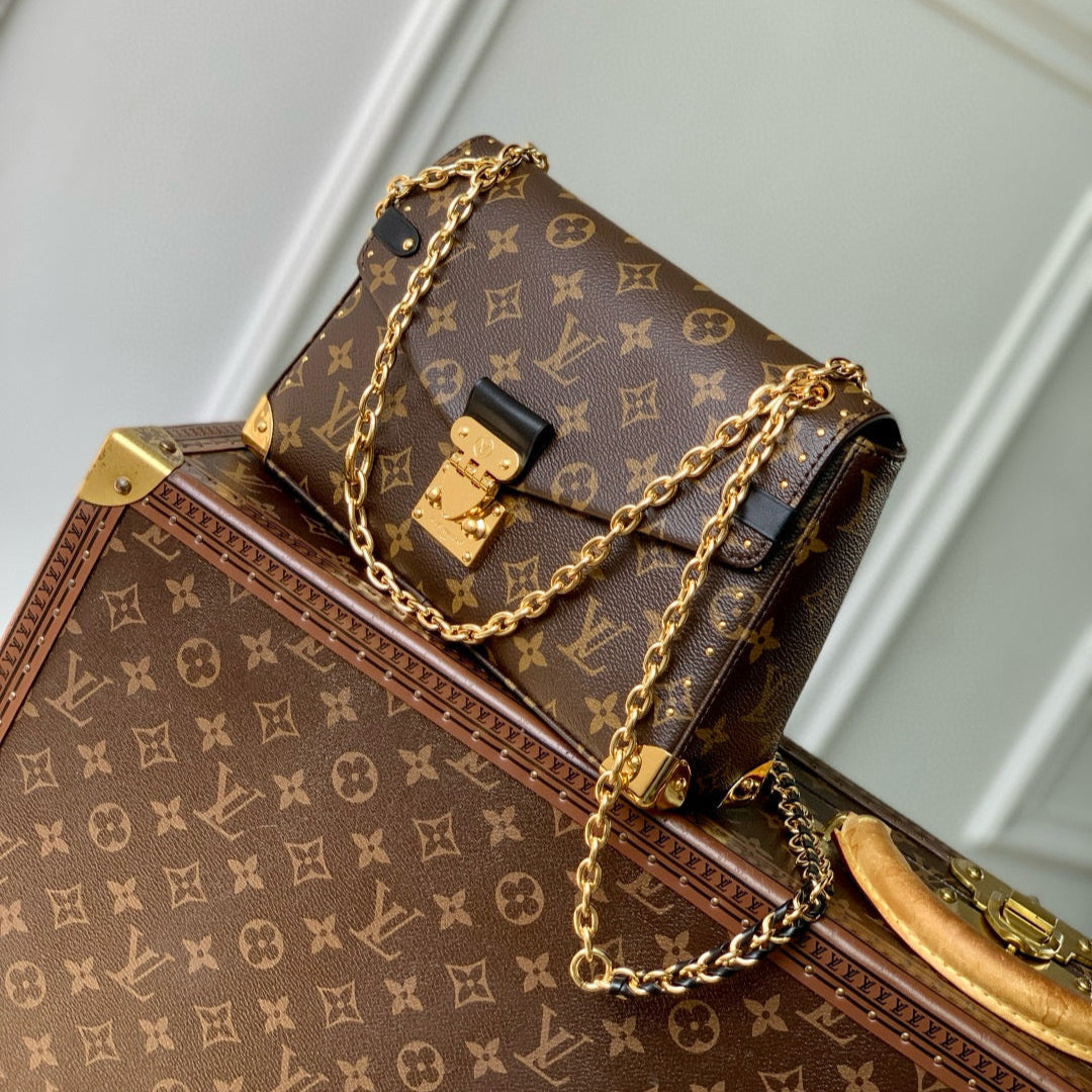 LOUIS VUITTON TRUNKIE 27 IN BROWN COATED CANVAS BLACK CALFSKIN SIGNATURE S-LOCK