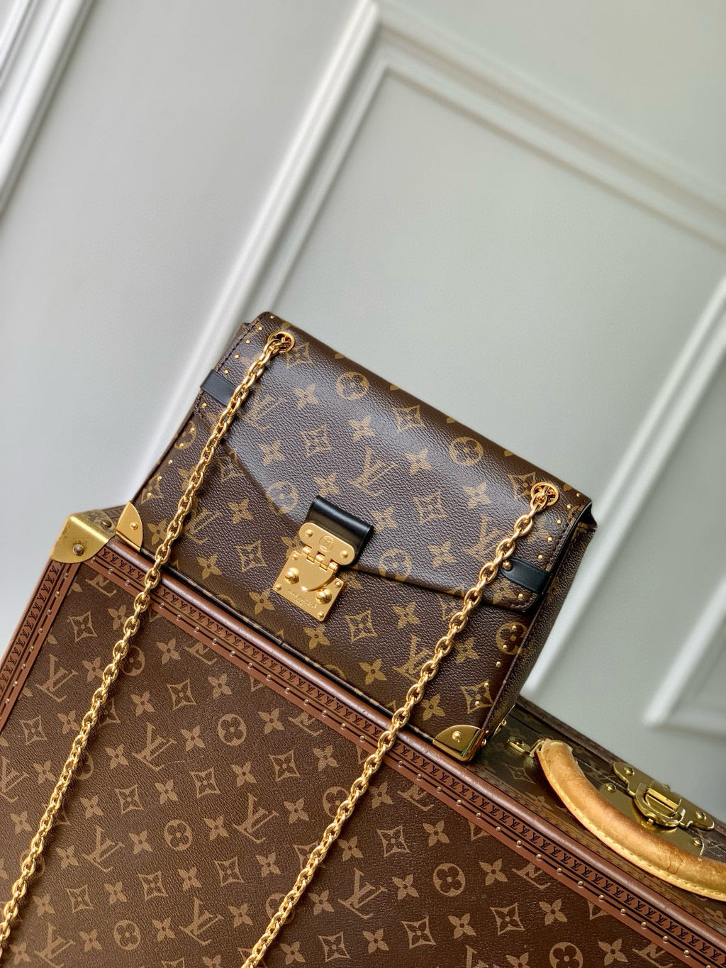 LOUIS VUITTON TRUNKIE 27 IN BROWN COATED CANVAS BLACK CALFSKIN SIGNATURE S-LOCK