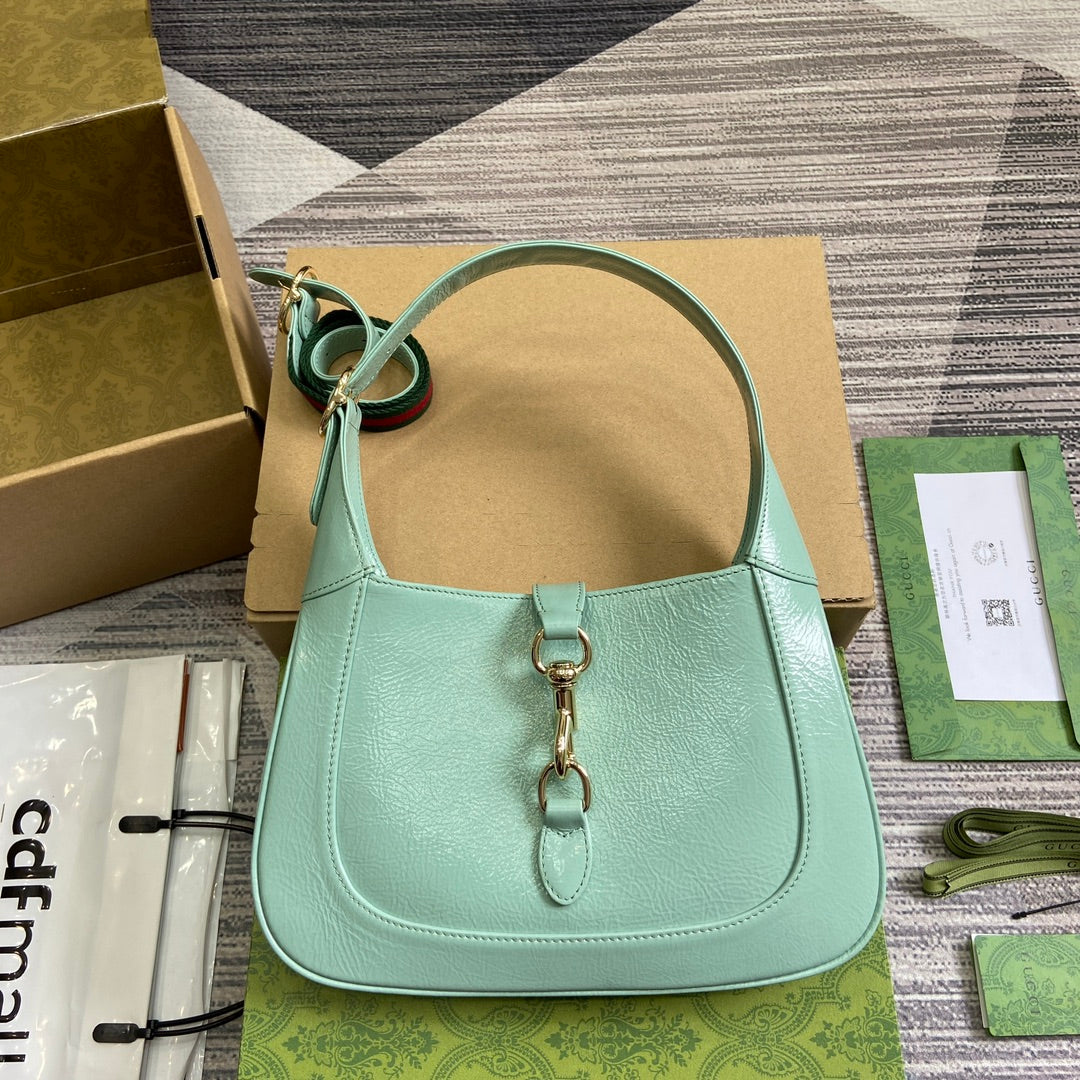 GUCCI JACKIE SMALL SHOULDER BAG 27 IN MINT GREEN CRACKED LACQUER CALFSKIN GOLD HARDWARE