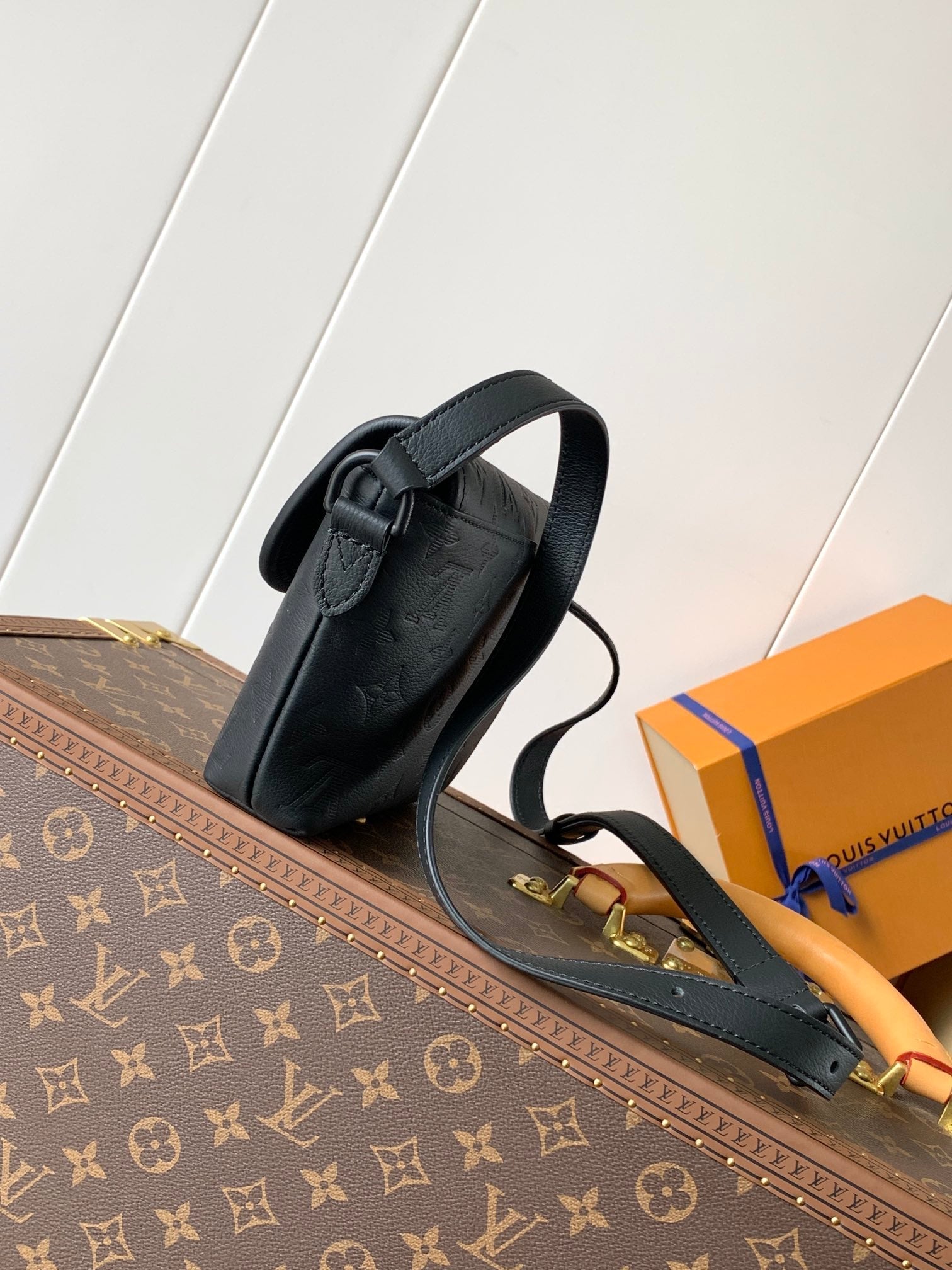 LOUIS VUITTON LV 25S PULSE WEARABLE WALLET 22 IN BLACK MONOGRAM SHADOW EMBOSSED CALFSKIN