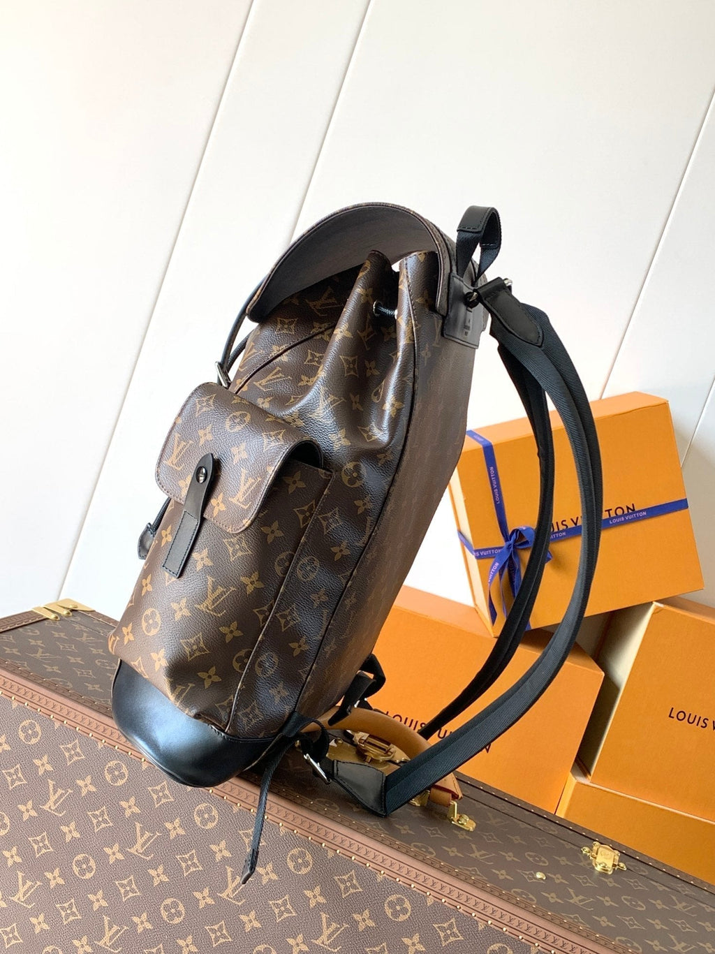 LOUIS VUITTON CHRISTOPHER MM BACKPACK 47 IN BROWN MONOGRAM CANVAS