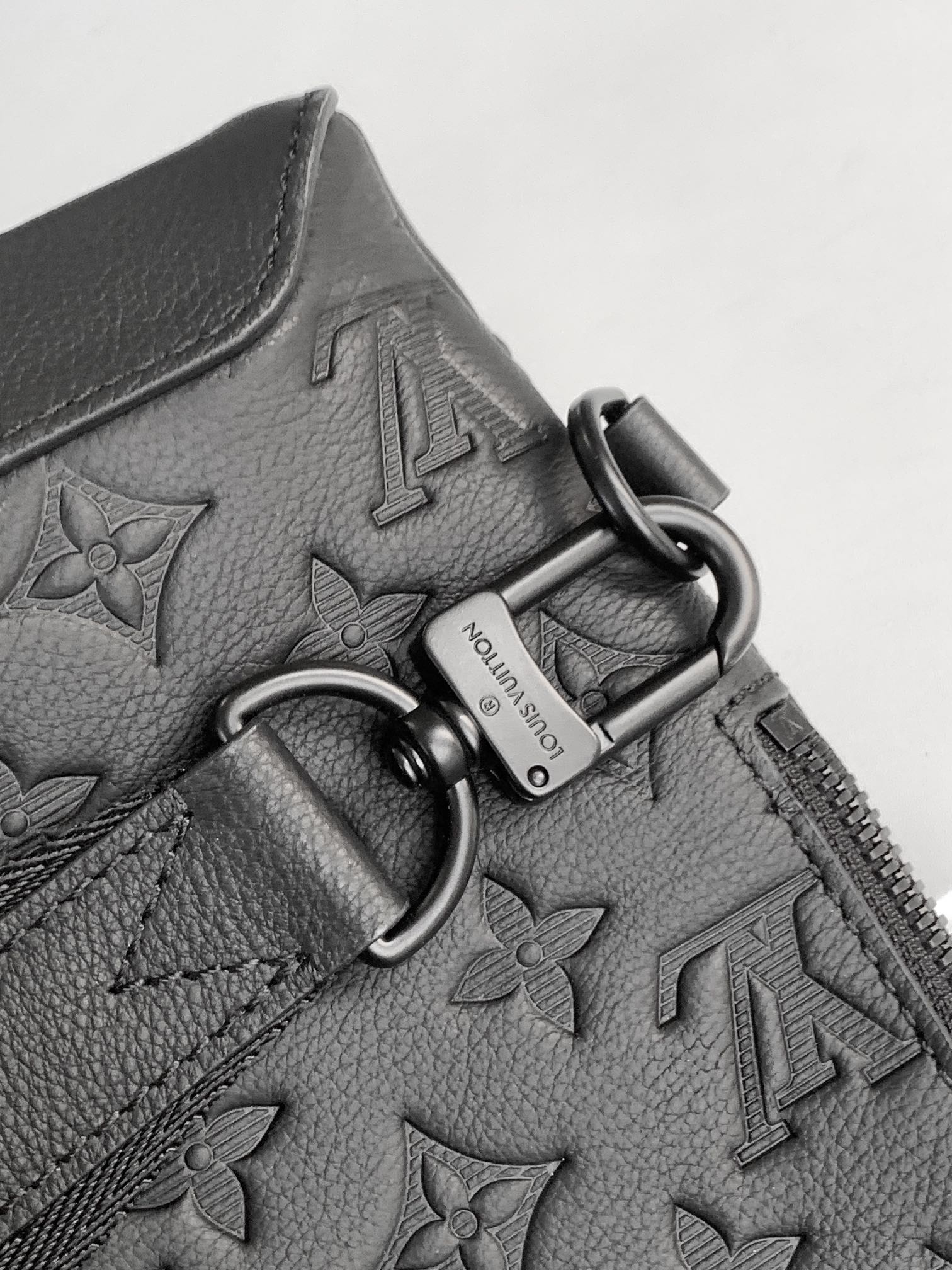 LOUIS VUITTON DUO CROSSBAG BAG 42 IN BLACK EMBOSSED CALFSKIN