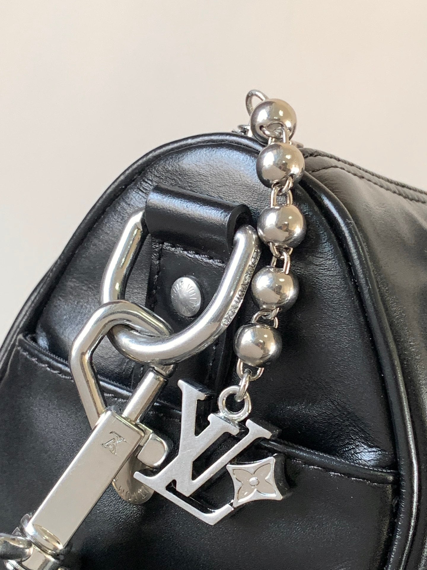 LOUIS VUITTON LV 25S KEEPALL CARGO BANDOULIÈRE 25 IN BLACK CALFSKIN SILVER HARDWARE
