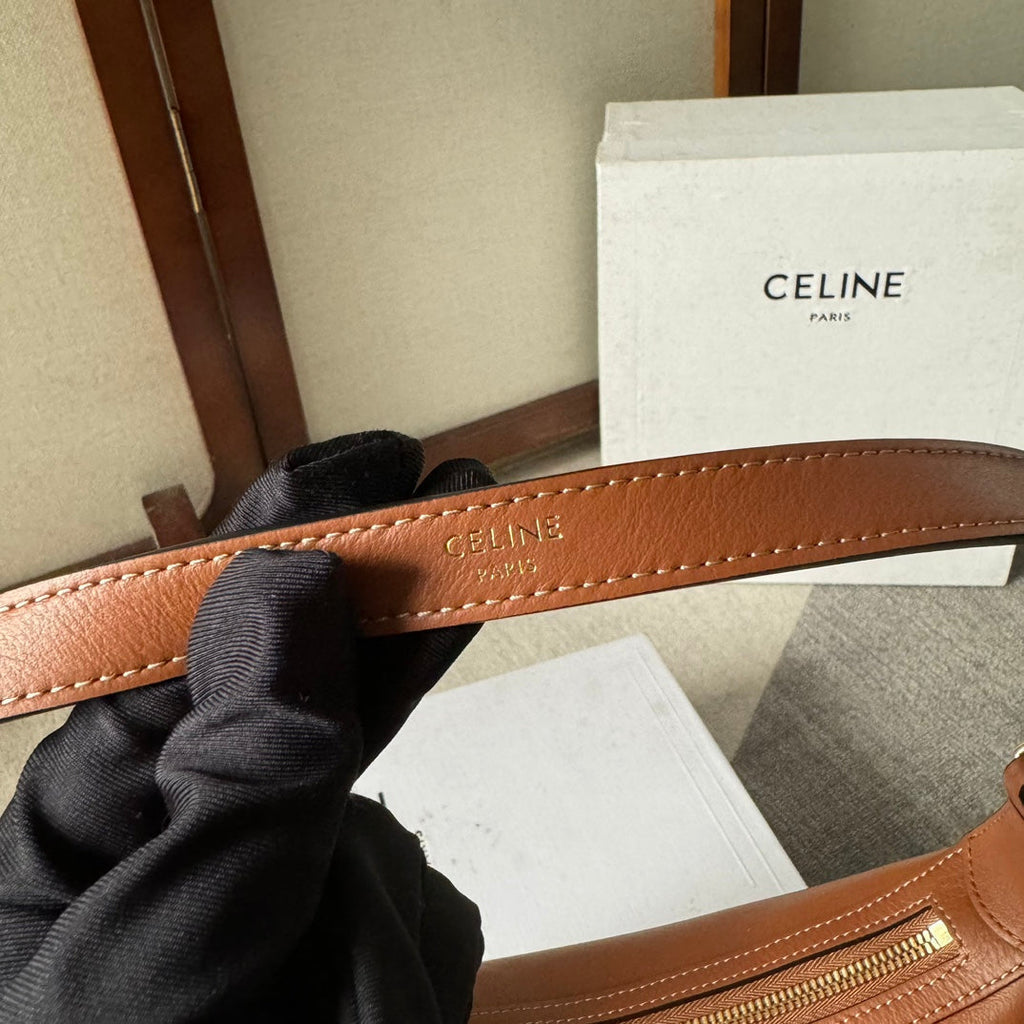 CELINE SMALL HELOÏSE BAG CUIR 22 IN GINGER ORANGE CALFSKIN EMBOSSED LOGO