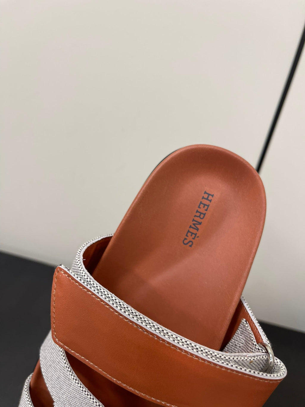 HERMES CHYPRE SANDAL ORANGE MIX CREAM CALFSKIN