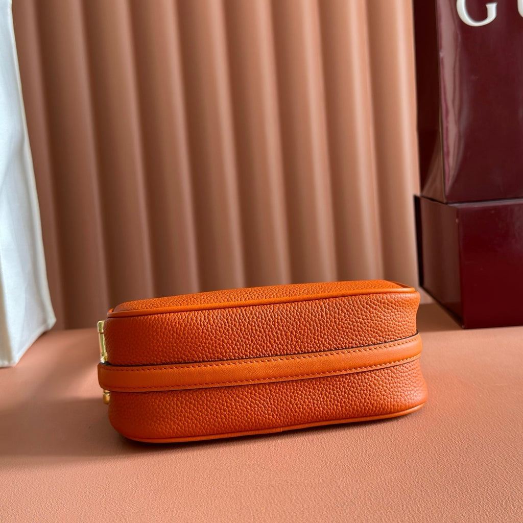 GUCCI 26S SHOULDER BAG 19 IN ORANGE CALFSKIN