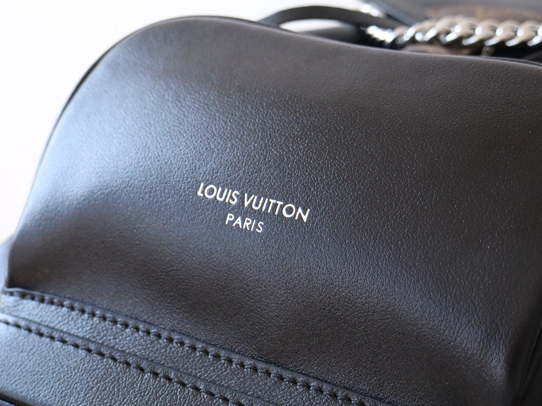 LOUIS VUITTON LV 25S MONTSOURIS VIBE 35 IN BLACK LAMBSKIN SILVER HARDWRE