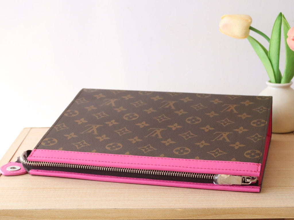 LOUIS VUITTON LV 25S POCHETTE VOYAGE 26 IN PONDICHERY PINK MONOGRAM MACASSAR COATED CANVAS