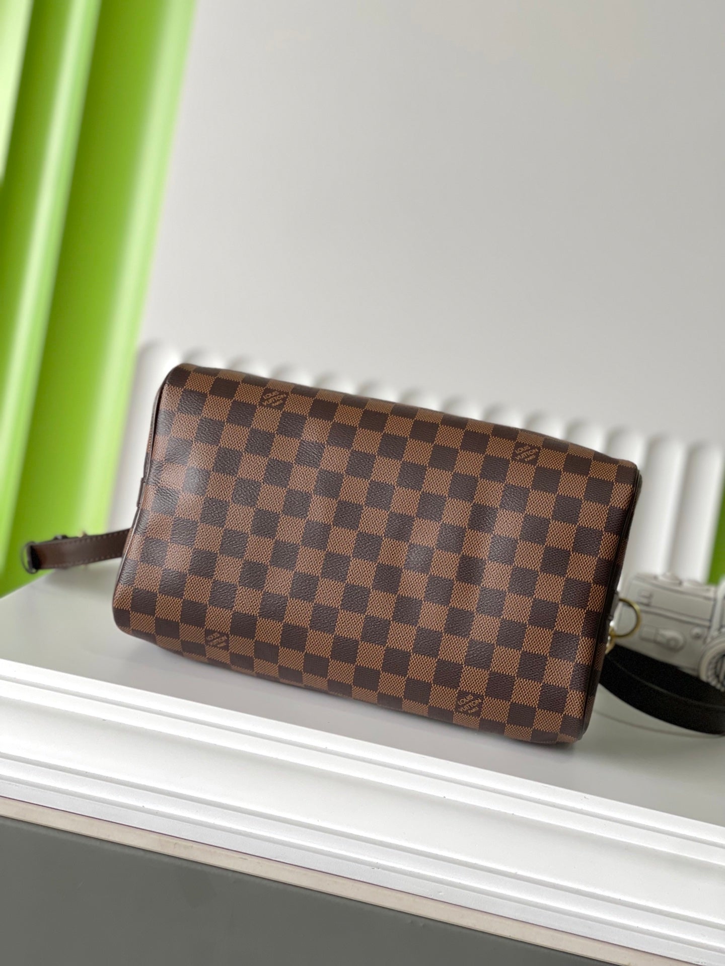 LOUIS VUITTON SPEEDY BANDOLIÈRE 30 IN DARK BROWN DAMIER EBENE CANVAS GOLD LOCK