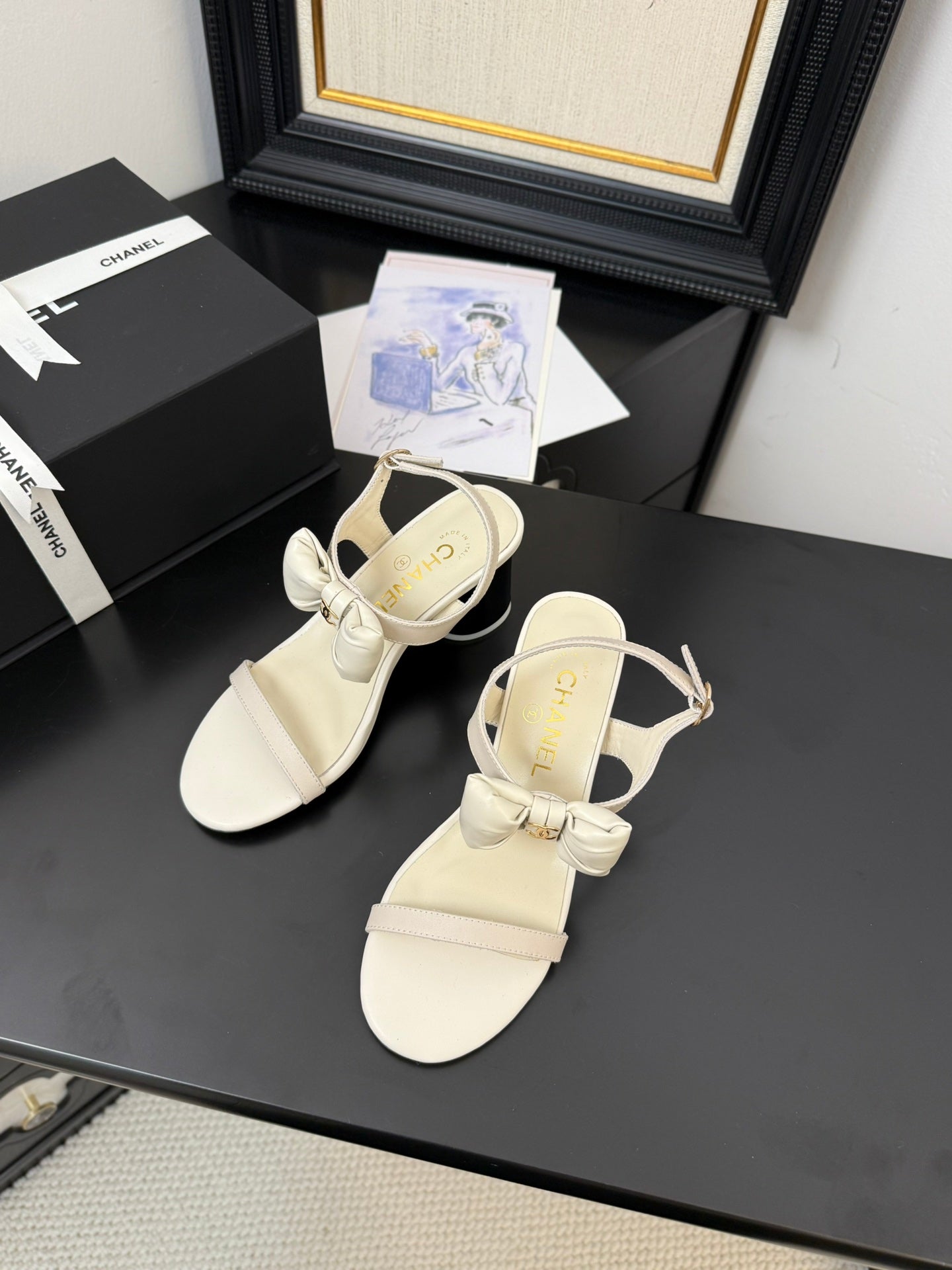 CHANEL MID HEEL 45 MM SANDALS IN WHITE CREAM CALFSKIN